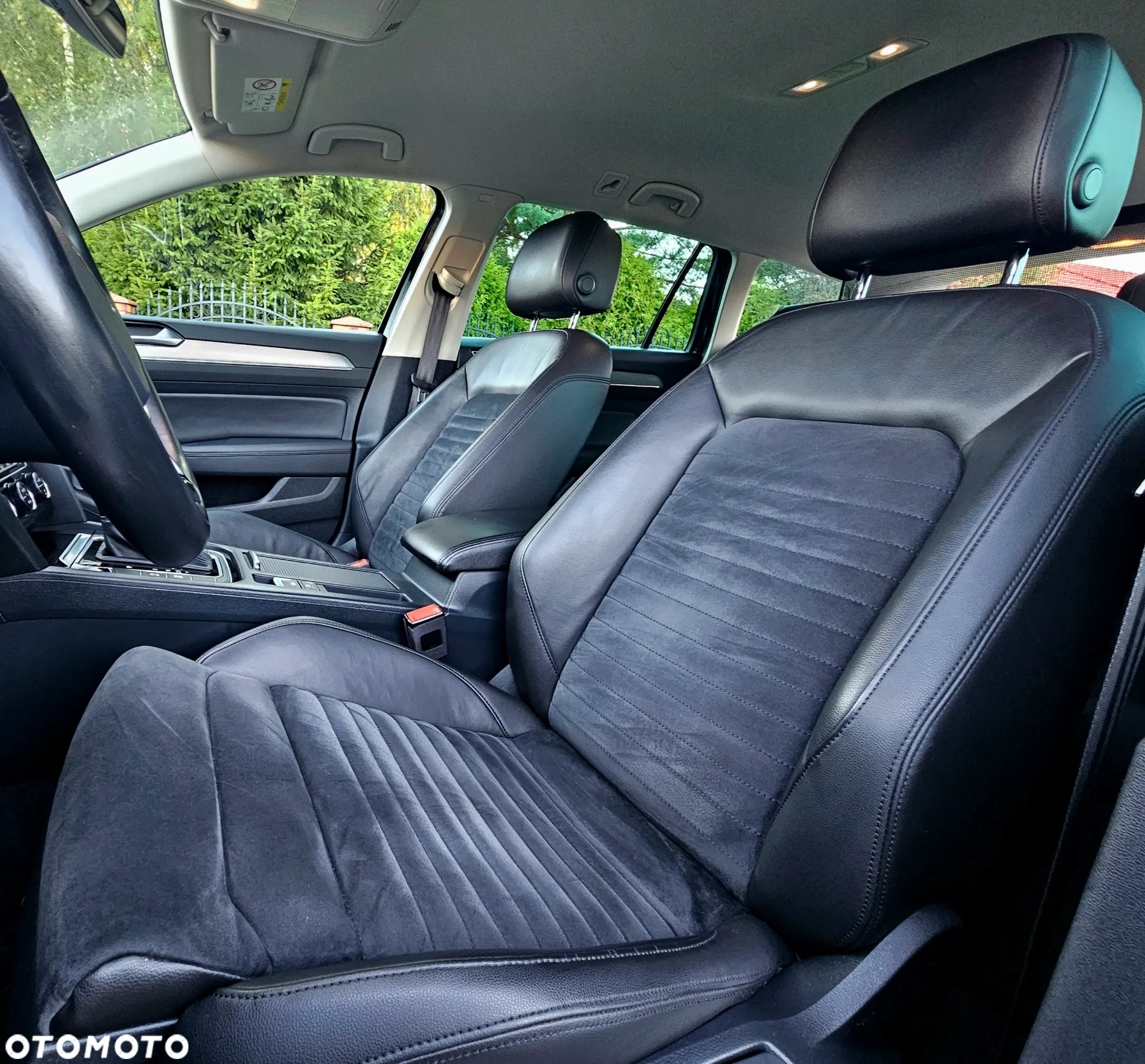 Volkswagen Passat Variant 2.0 TDI SCR DSG Highline - 16