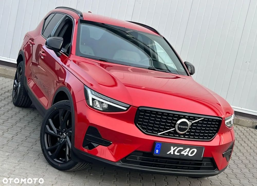 Volvo XC 40 B4 AWD Plus Dark - 15