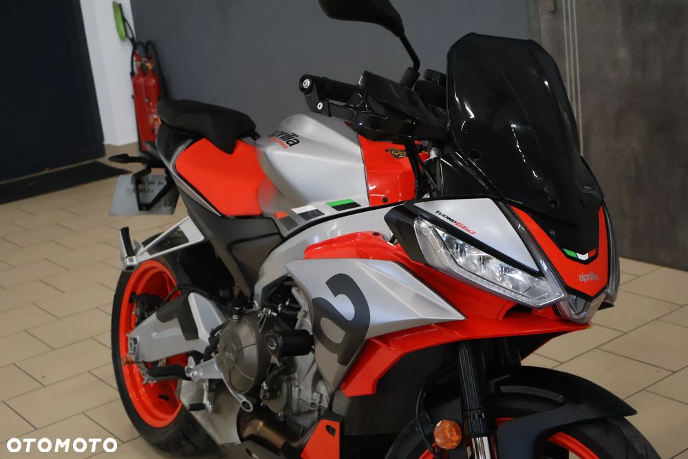 Aprilia Tuono - 10