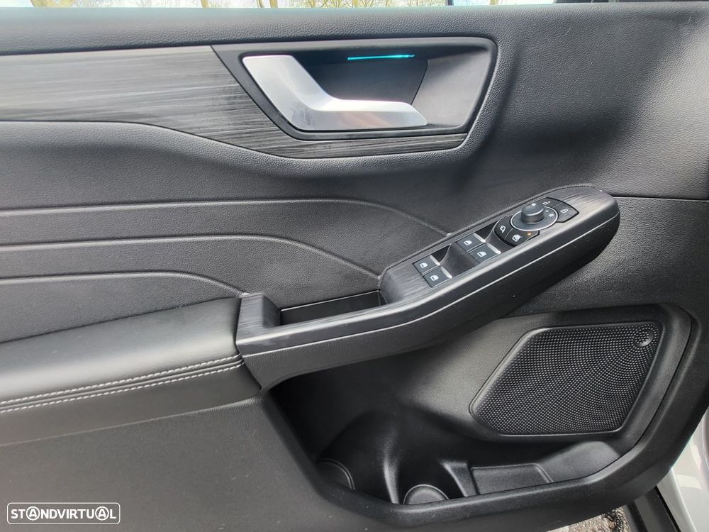 Ford Kuga - 21