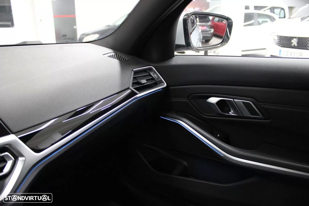 BMW 320 e Corporate Edition Auto — fotografia 19