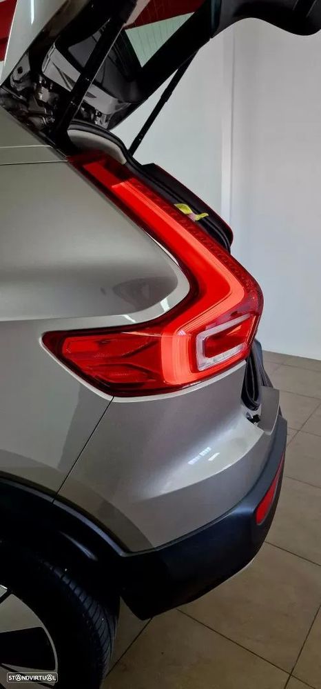 Volvo XC 40 1.5 T2 Momentum Plus Geartronic - 35