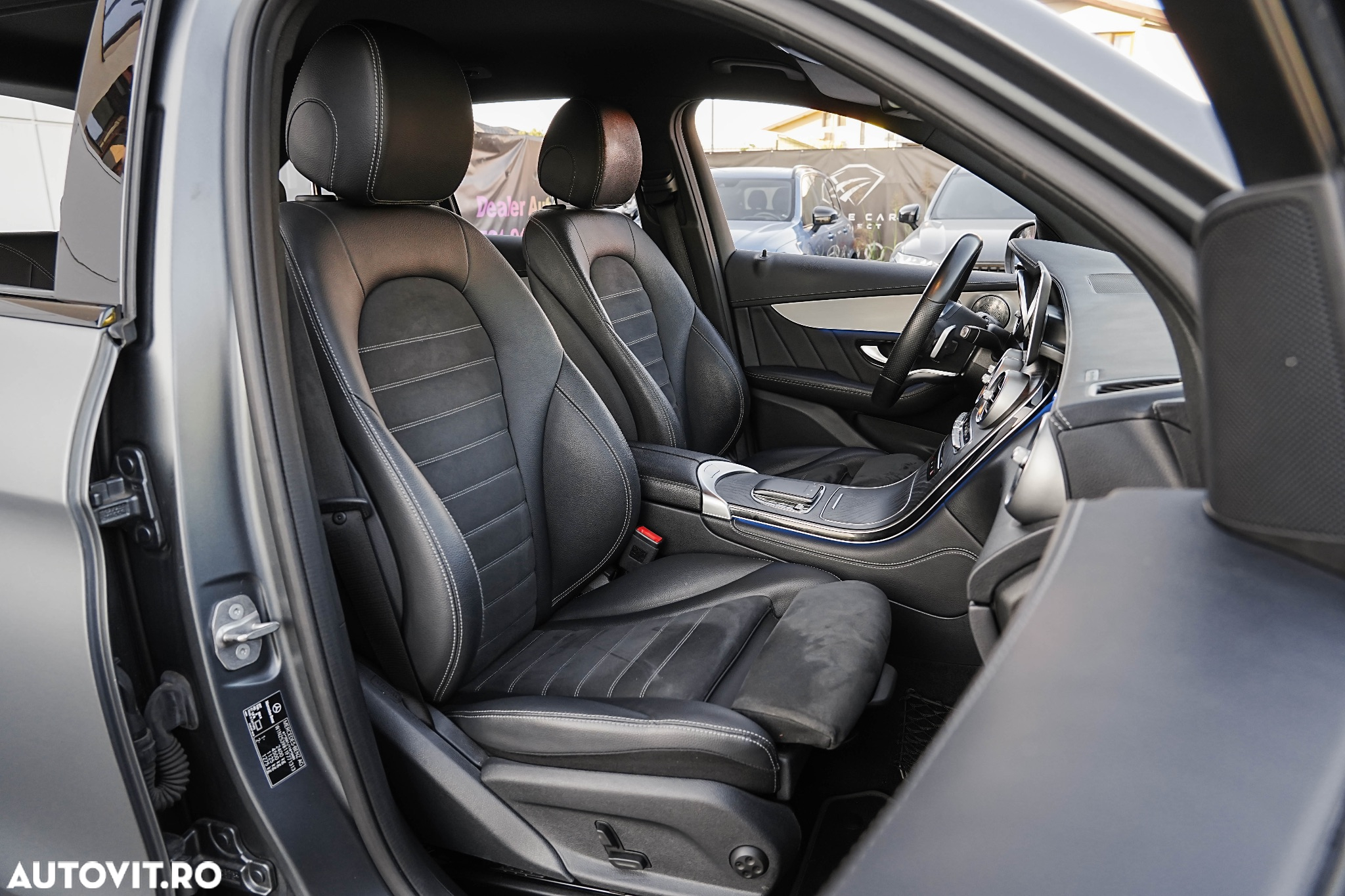 Mercedes-Benz GLC 200 4Matic 9G-TRONIC AMG Line - 16