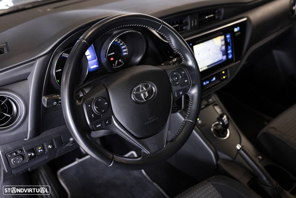 Toyota Auris Touring Sports 1.8 HSD Sport+Navi - 31