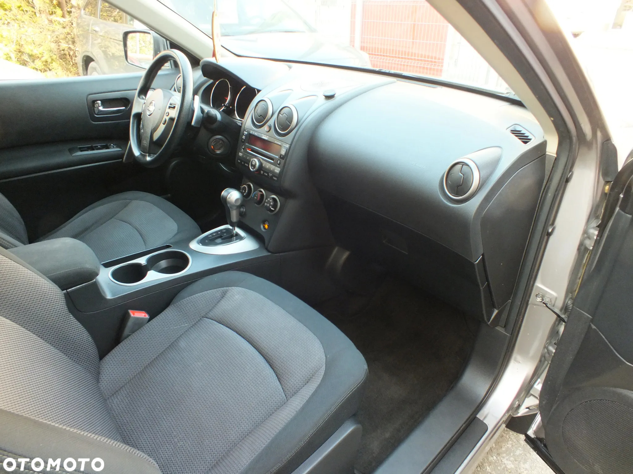 Nissan Rogue - 21
