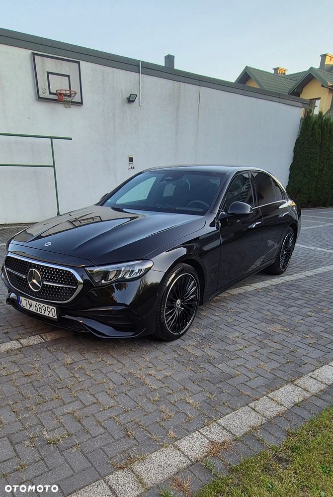 Mercedes-Benz Klasa E 300 9G-TRONIC AMG Line - 8