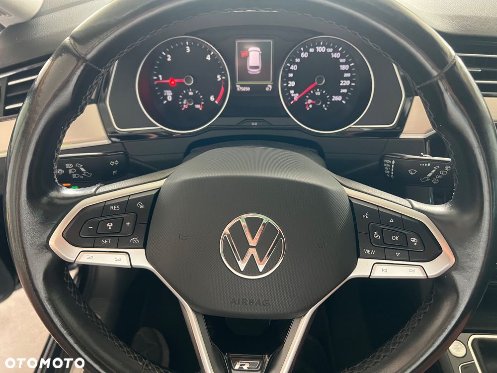 Volkswagen Passat 2.0 TDI EVO Business - 33