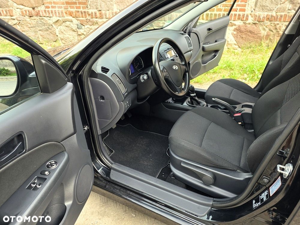Hyundai i30 1.6 CRDi Base + EU5 - 7
