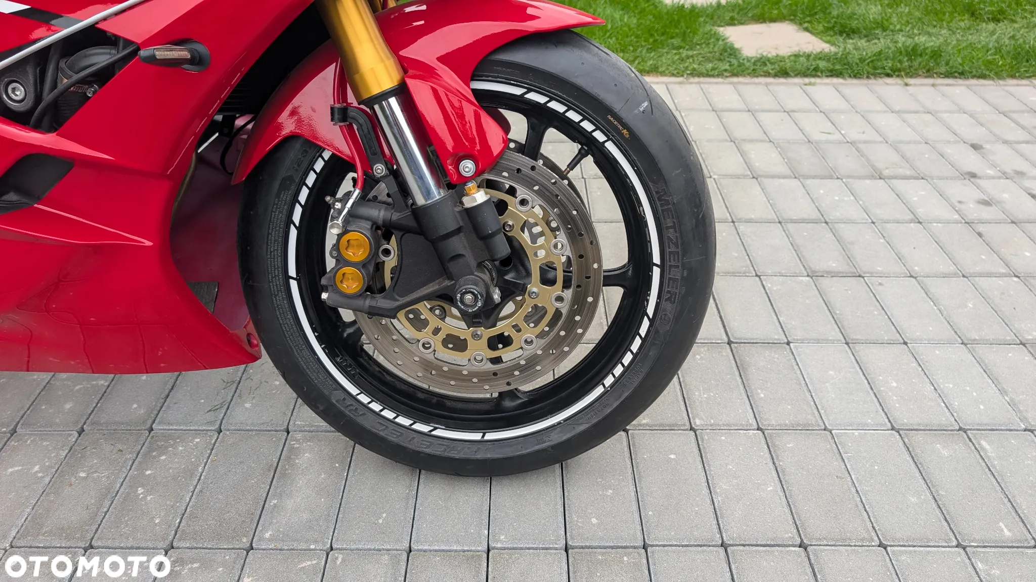 Yamaha R6 - 7