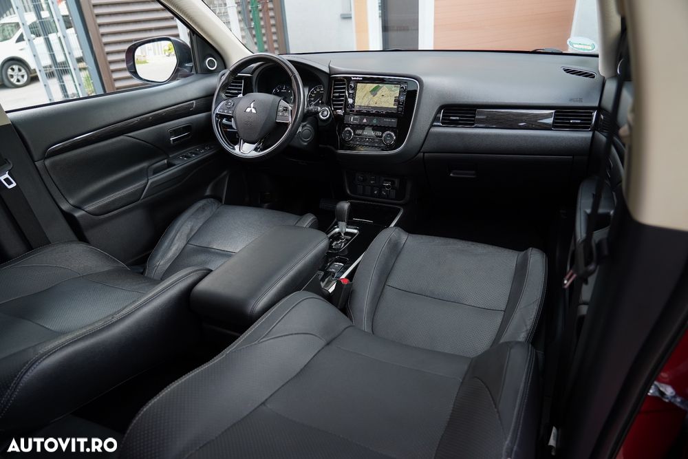 Mitsubishi Outlander 2.2 DI-D 4WD Automatik Diamant Edition - 14