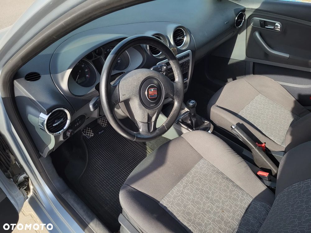 Seat Ibiza 1.4 16V Style - 11