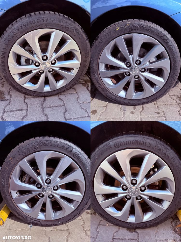 Toyota Auris 1.8 L VVT-i HSD Sol + - 23