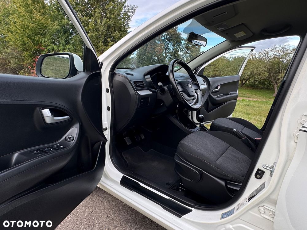 Kia Picanto 1.0 Fifa World Cup Edition - 27