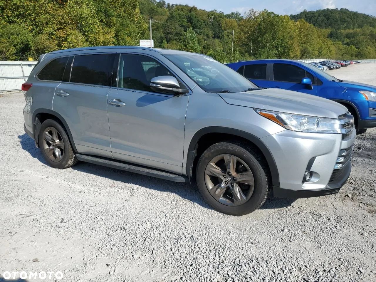 Toyota Highlander - 1