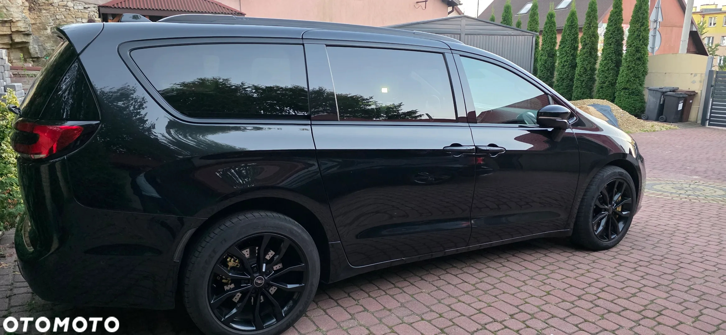 Chrysler Pacifica - 2
