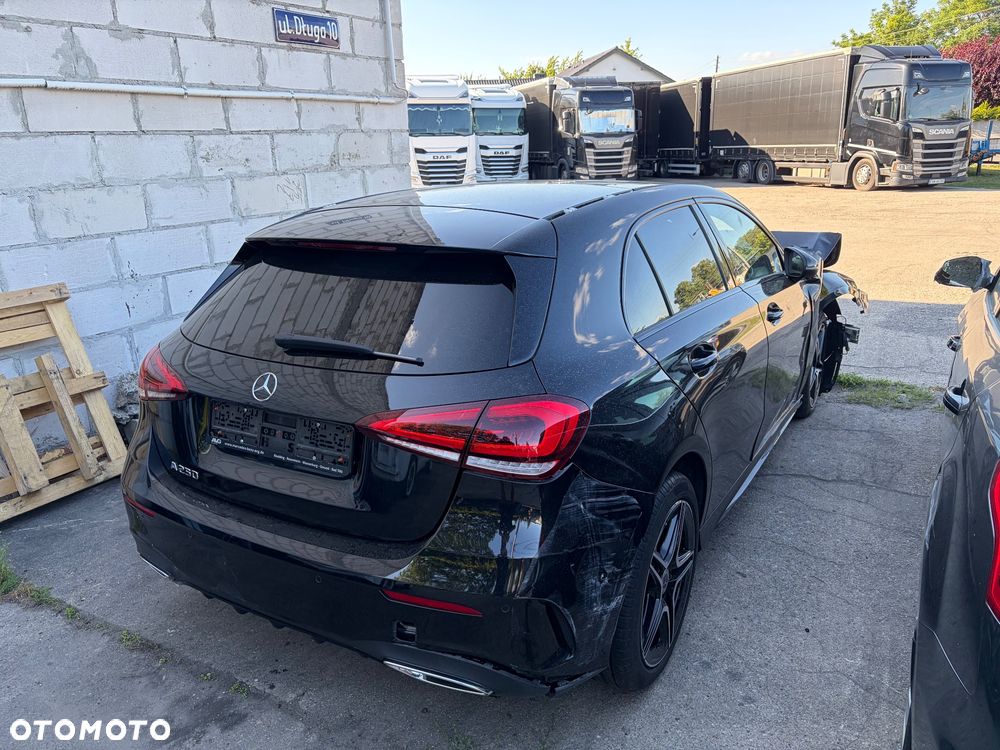 Mercedes-Benz Klasa A 250 7G-DCT AMG Line - 3