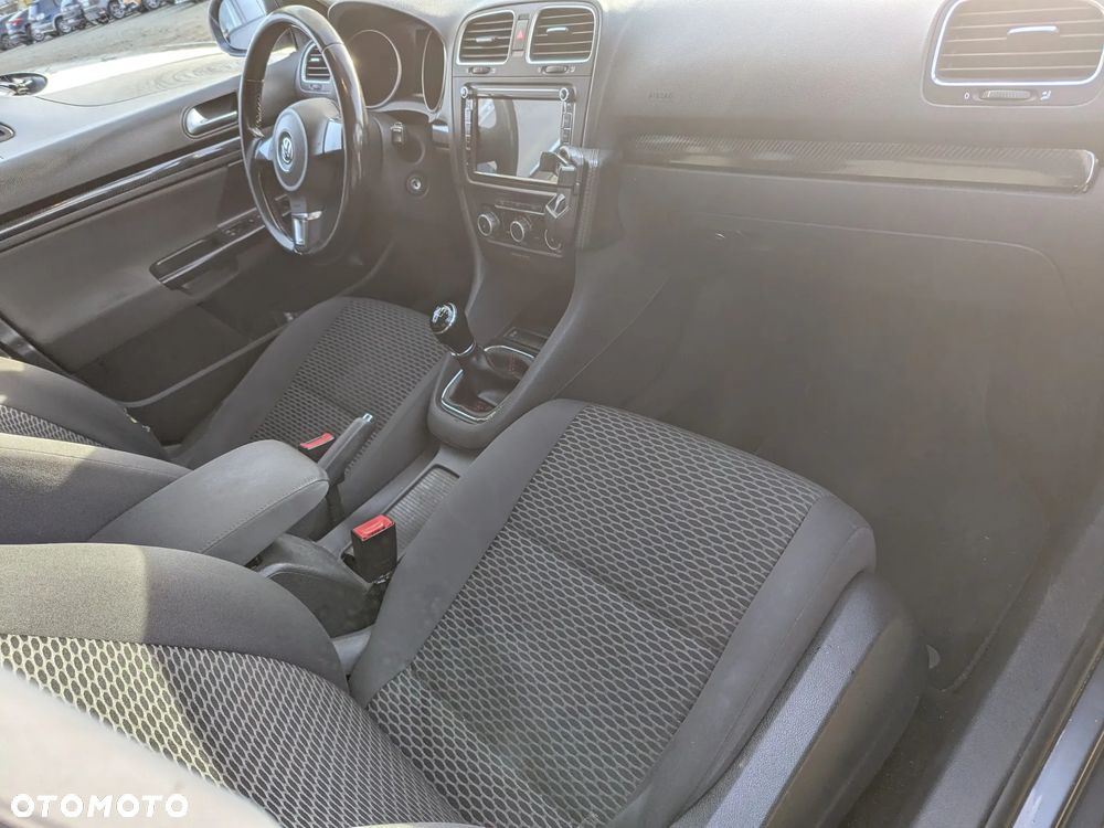 Volkswagen Golf 1.6 TDI DPF Comfortline - 23