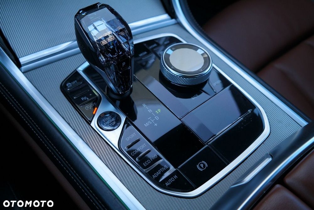 BMW Seria 8 - 21