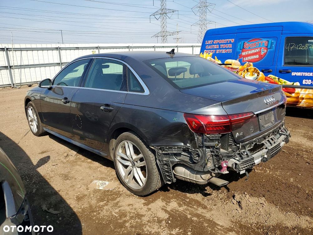 Audi A4 Limousine - 4