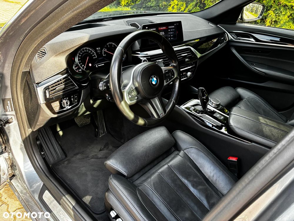 BMW Seria 5 520d Sport Line - 10