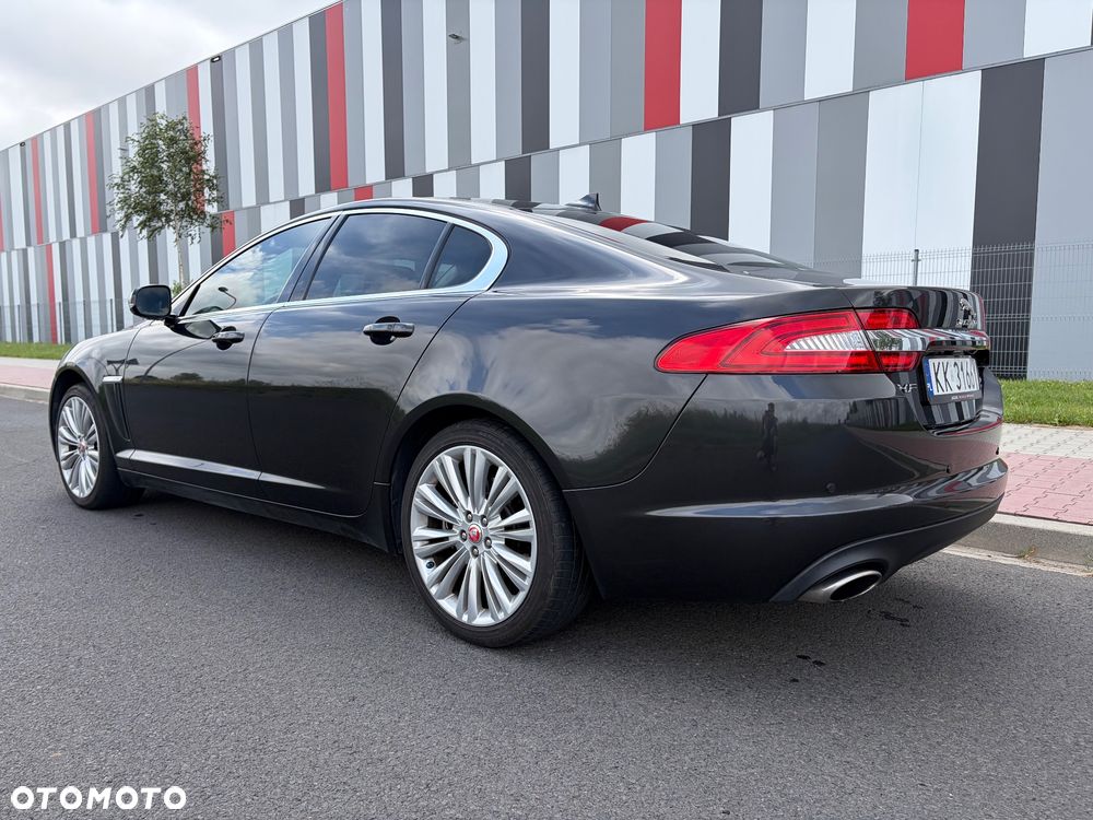 Jaguar XF 3.0 T AWD Luxury - 17