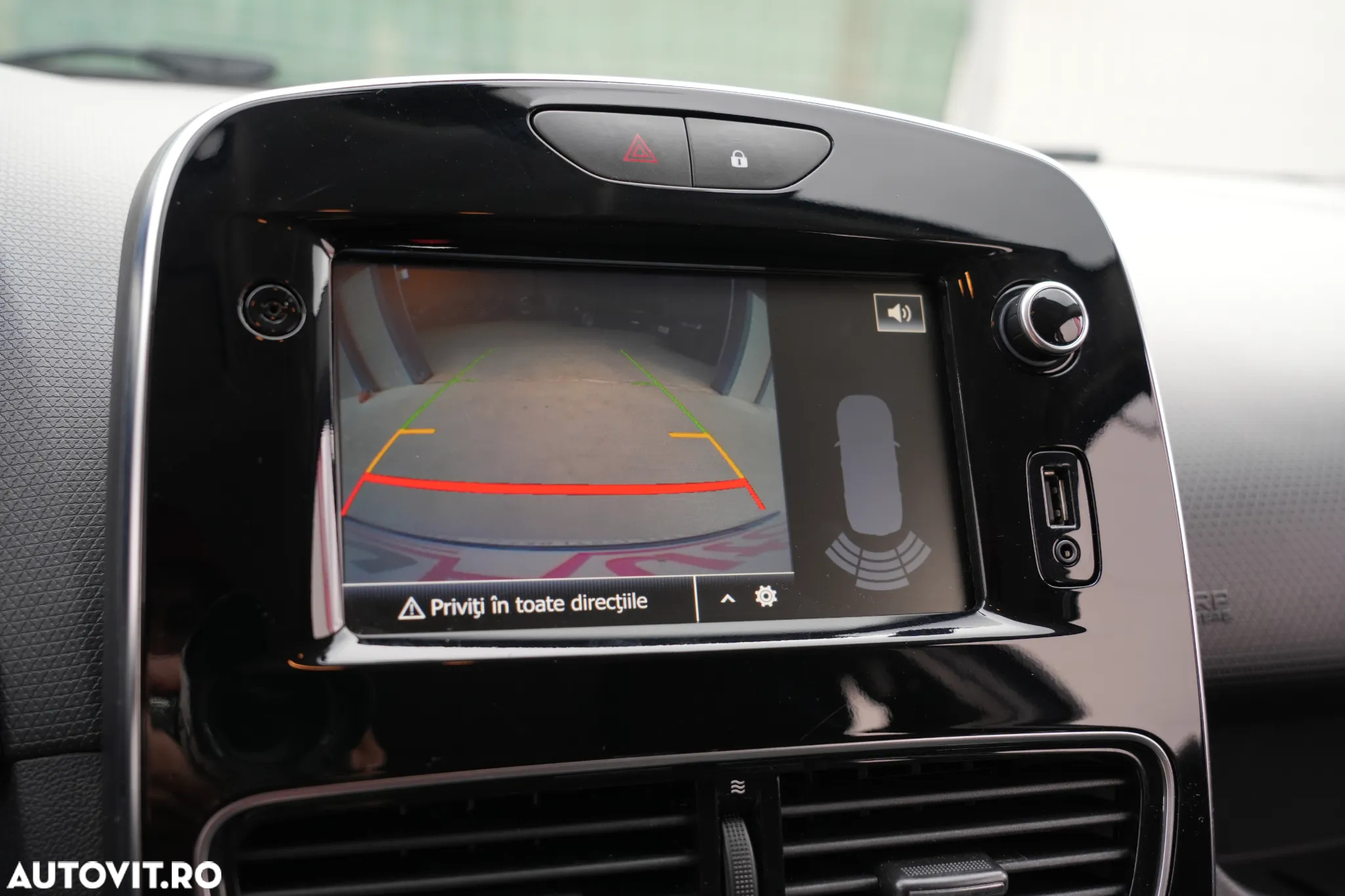 Renault Clio Grandtour Energy TCe 90 Start & Stop LIMITED 2018 - 10