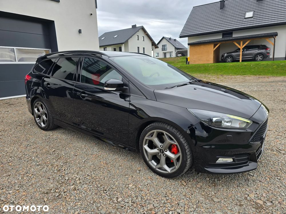 Ford Focus 2.0 EcoBoost ST mit Leder-Exclusiv-Paket - 29