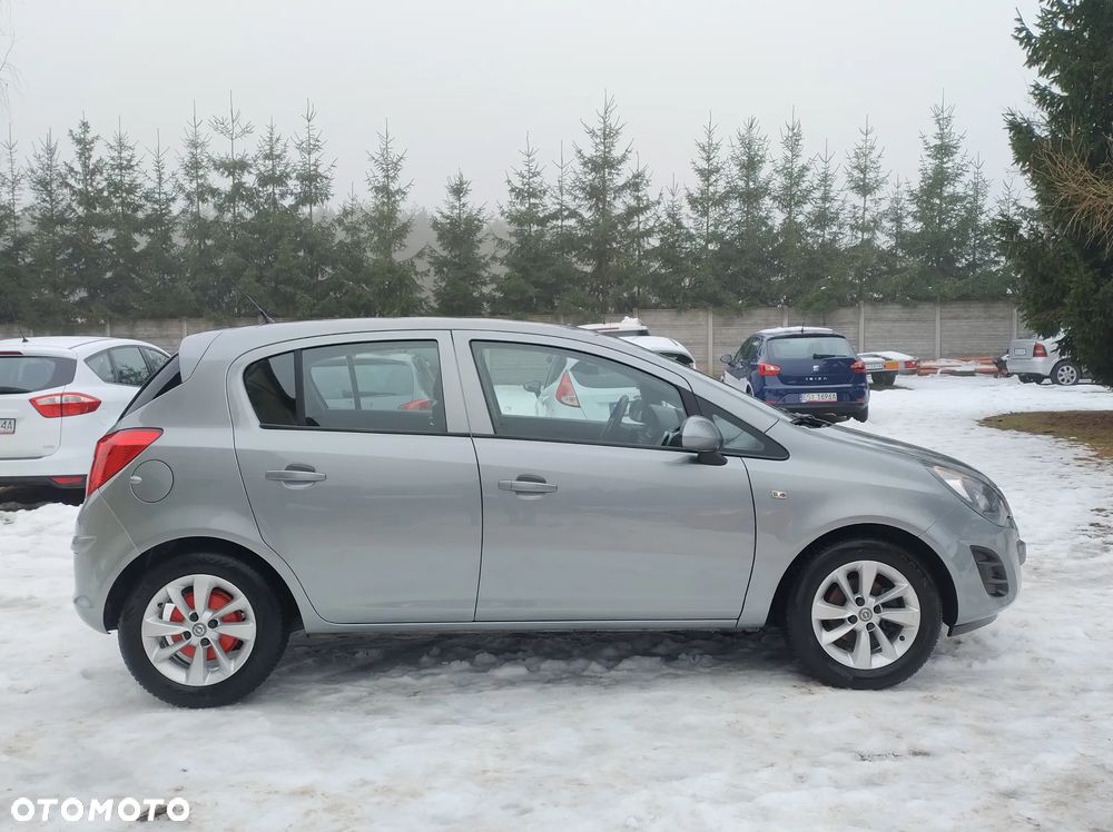 Opel Corsa 1.2 16V Edition 150 - 10