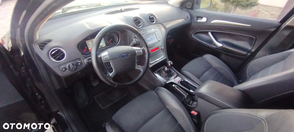 Ford Mondeo - 15