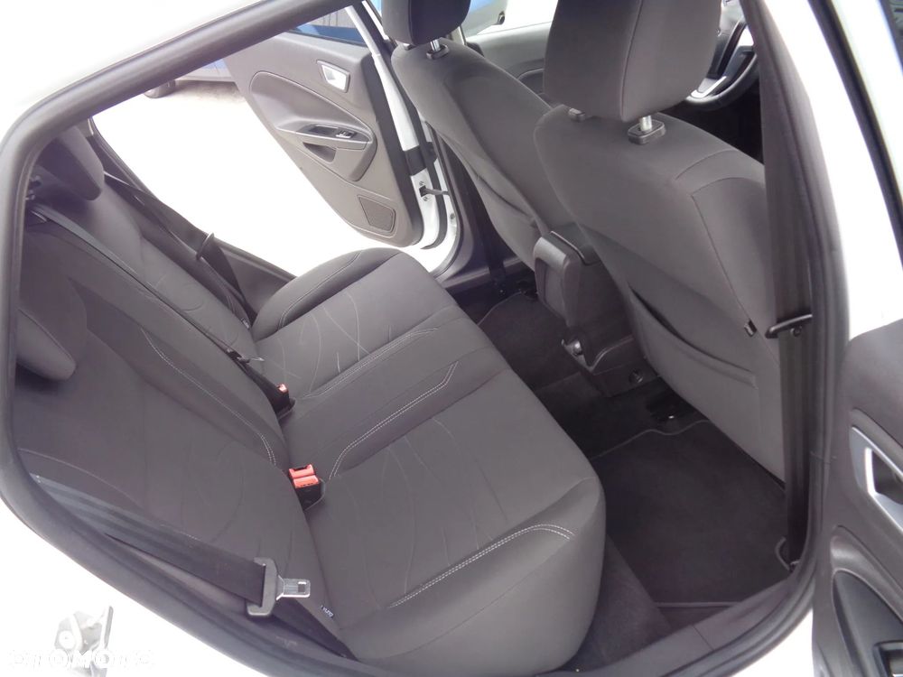 Ford Fiesta - 6