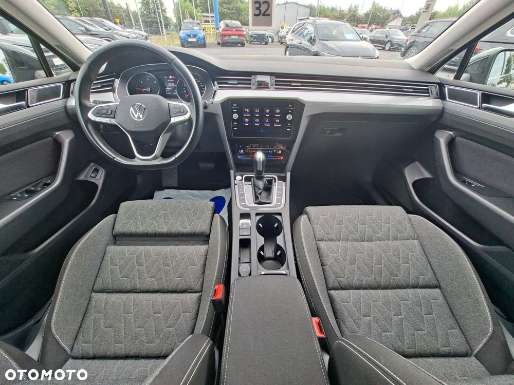 Volkswagen Passat - 17