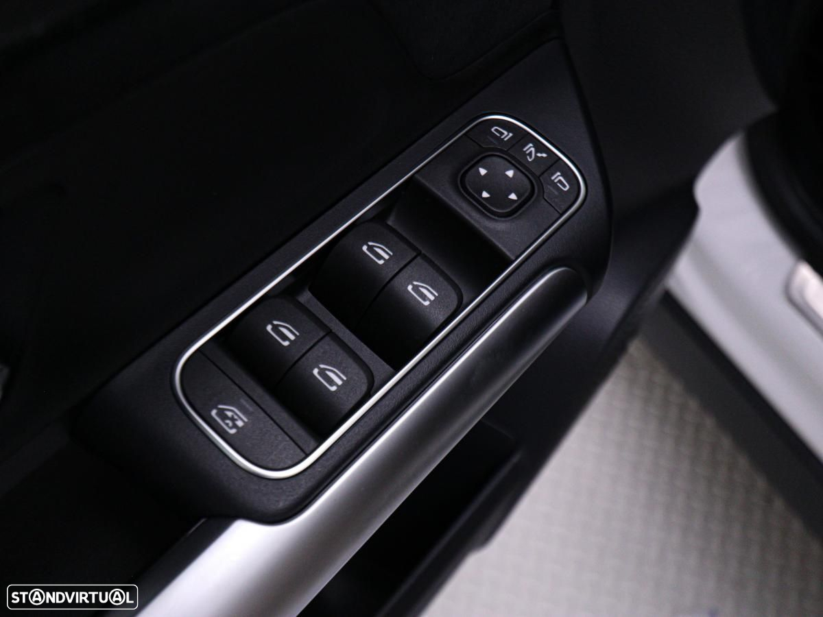 Mercedes-Benz EQA 300 4Matic AMG Line - 16