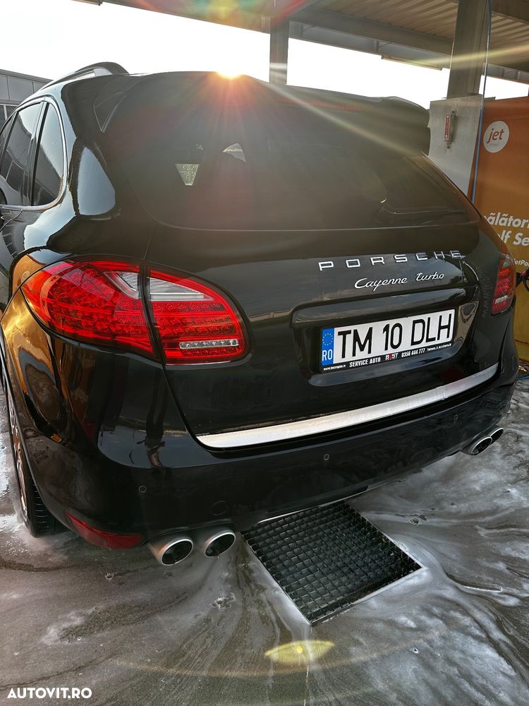 Porsche Cayenne Turbo V8 4.8L Aut. - 29