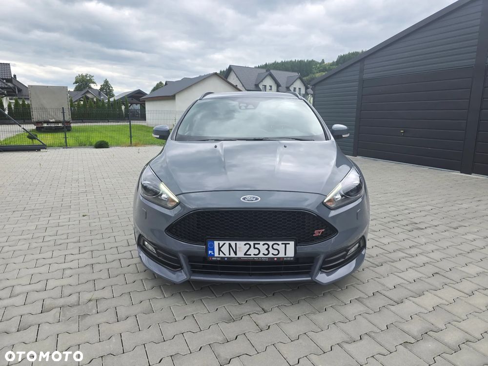 Ford Focus 2.0 EcoBoost ST mit Leder-Exclusiv-Paket - 7