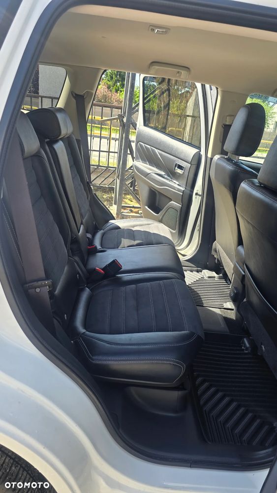 Mitsubishi Outlander 2.0 4WD - 10