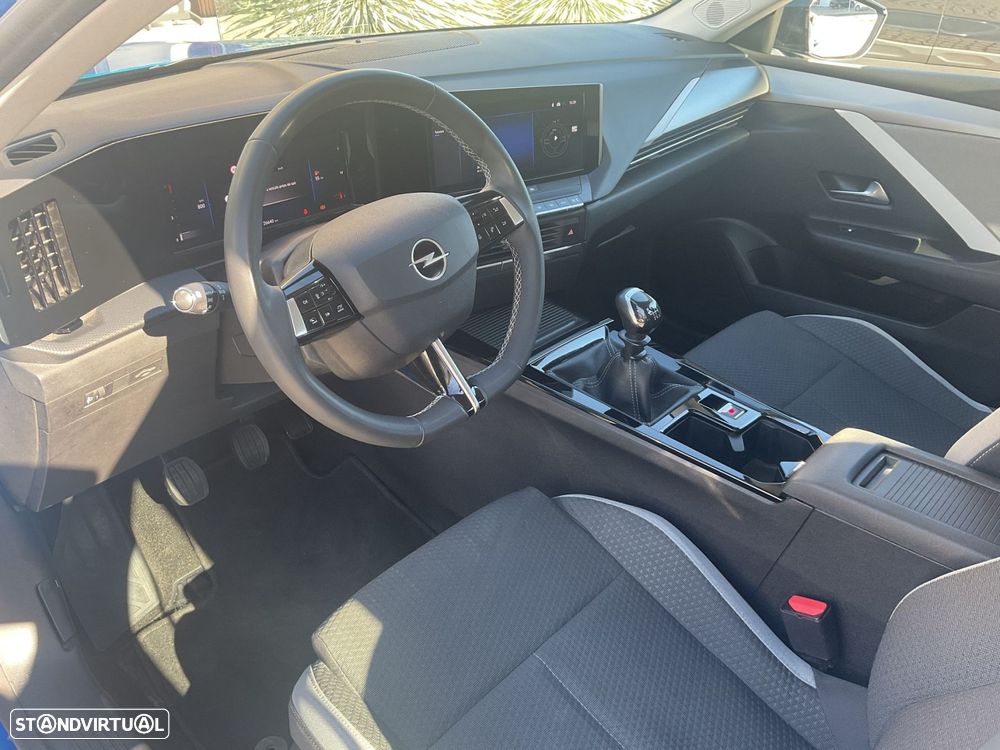 Opel Astra Sports Tourer 1.2 T Edition - 24