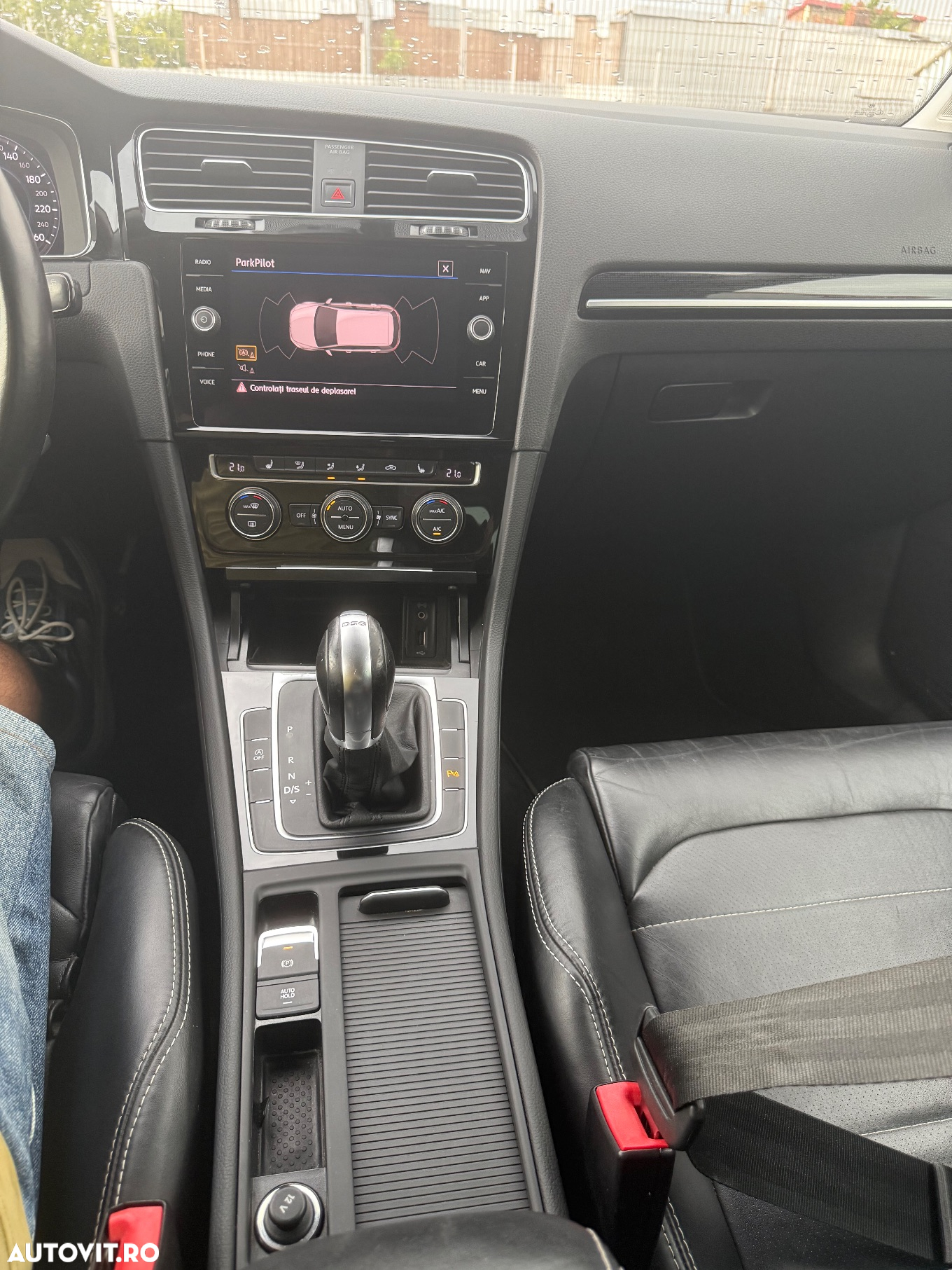 Volkswagen Golf - 14