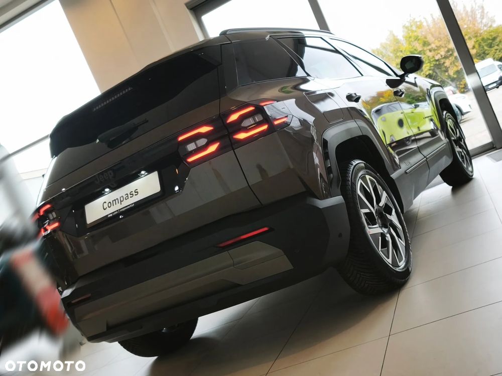 Jeep Compass 1.2 T3 mHEV Altitude FWD DCT - 13