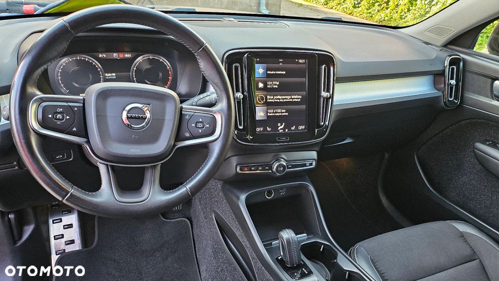 Volvo XC 40 T4 Momentum - 3