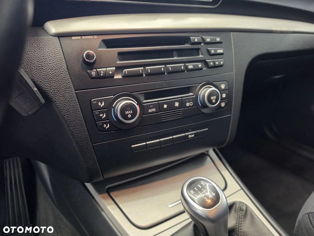 BMW Seria 1 118i - 27