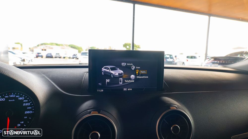 Audi A3 Sportback 2.0 TDI Advance - 14