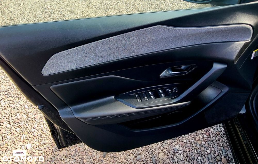 Peugeot 308 - 25