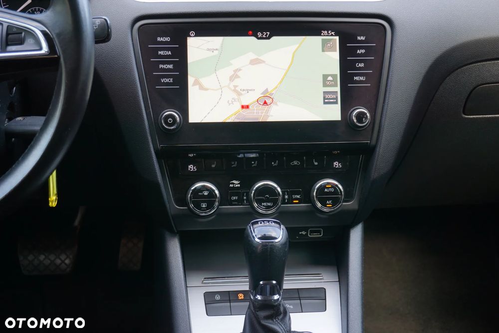 Skoda Octavia 1.6 TDI Ambition DSG - 26