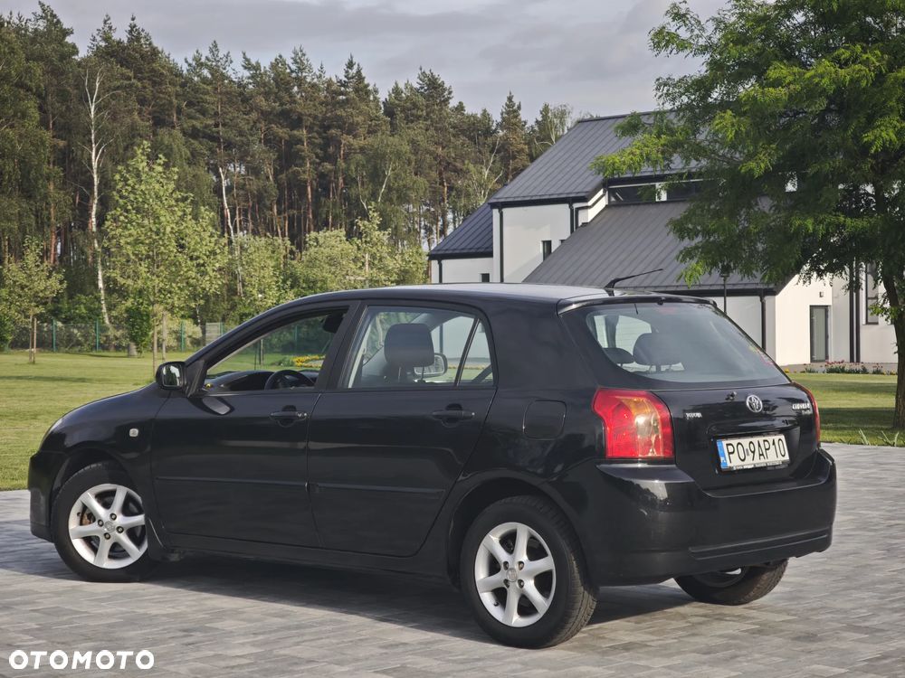 Toyota Corolla 2.0 D-4D Executive - 17