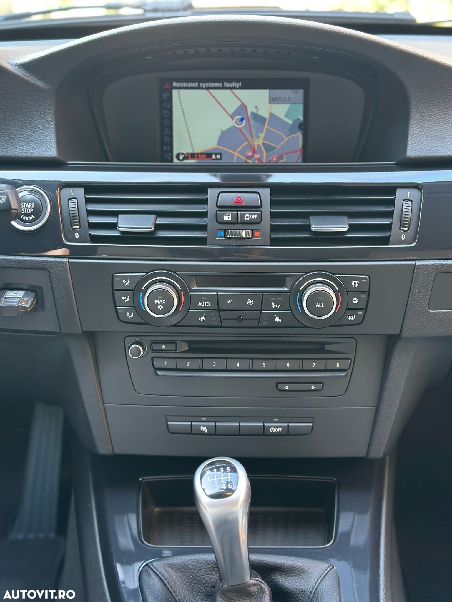 BMW Seria 3 318d DPF Touring - 6