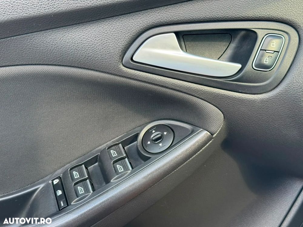 Ford Focus 1.5 EcoBlue Start-Stopp-System COOL&CONNECT - 21