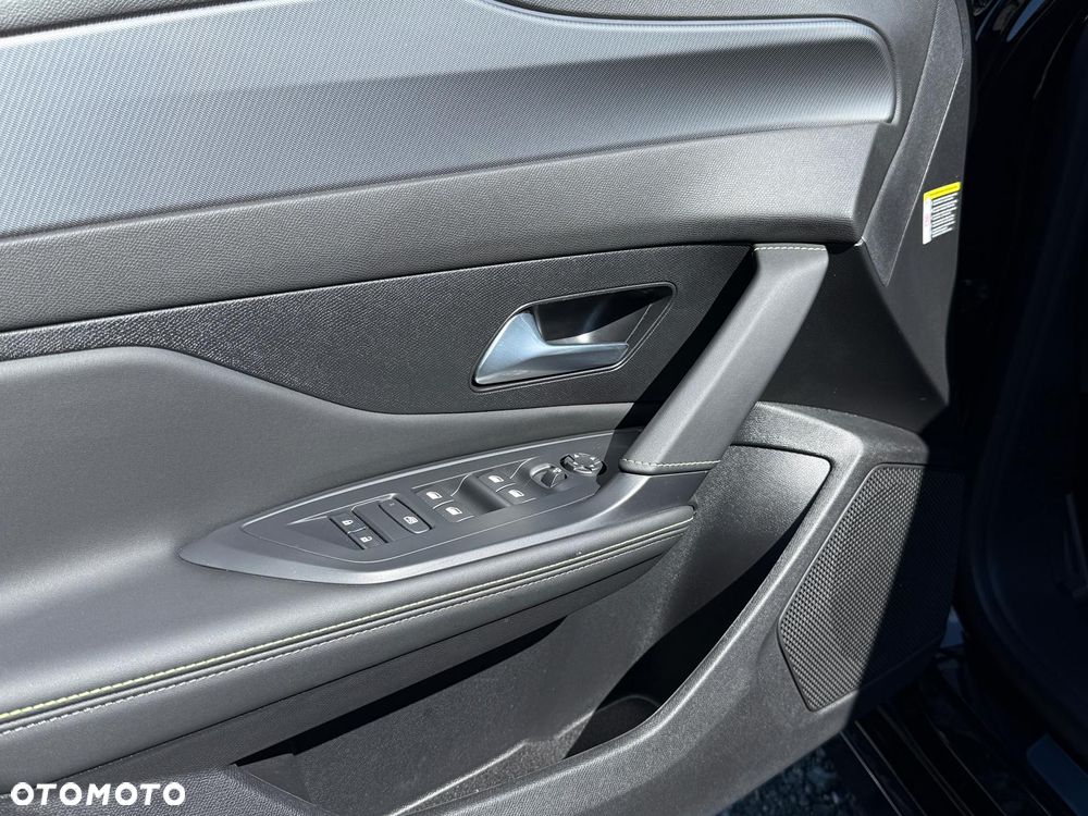 Peugeot 308 Hybrid 136 e-DSC6 GT - 19