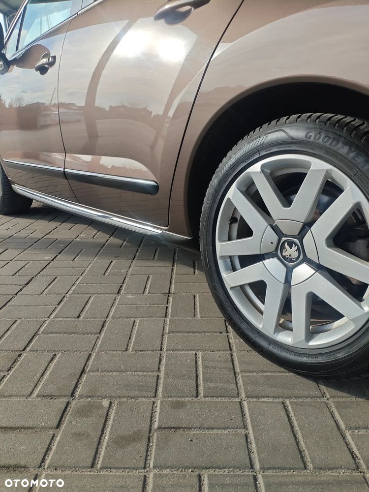 Peugeot 3008 Hybrid4 - 26