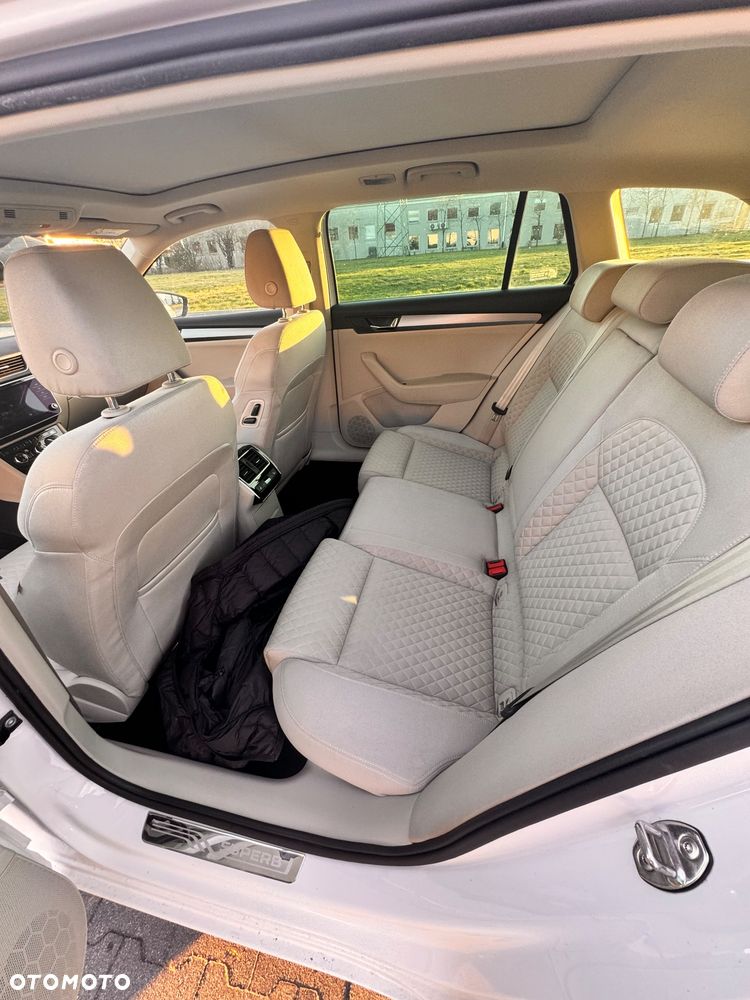 Skoda Superb 2.0 TDI Style DSG7 - 18