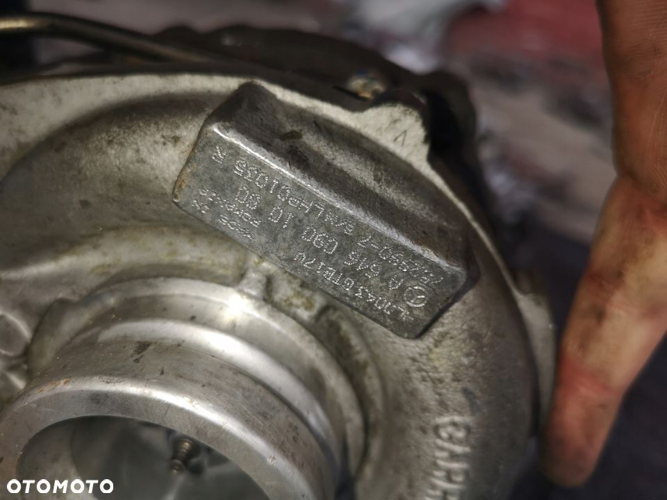 Turbosprezarka MERCEDES W211 W204 2.2 6460901080 - 2